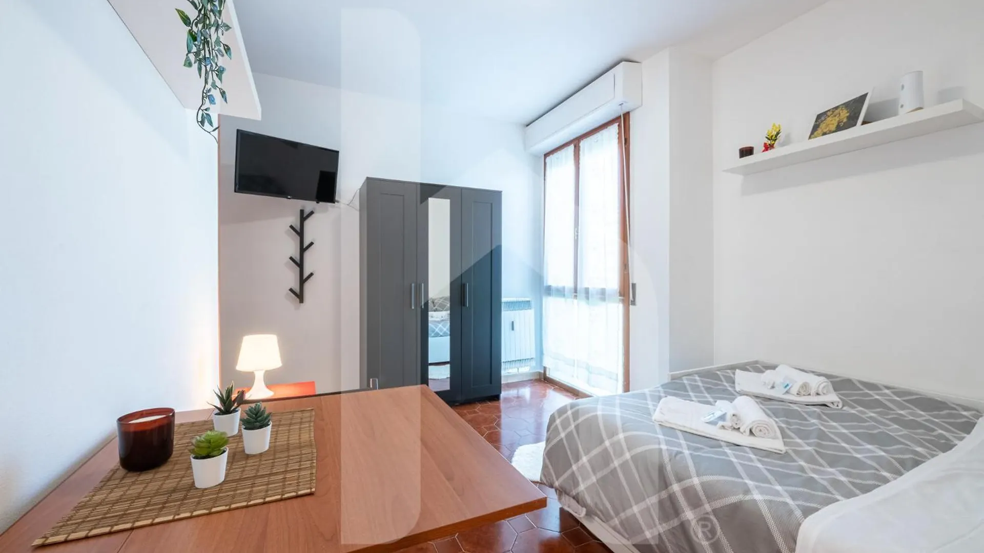 مبيت وإفطار بيزا Homiday - Il Giardino --1 Min Ospedale Cisanello--Aeroporto Free Parking-- إيطاليا